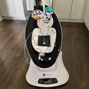 4Moms Mamaroo Infant Swing